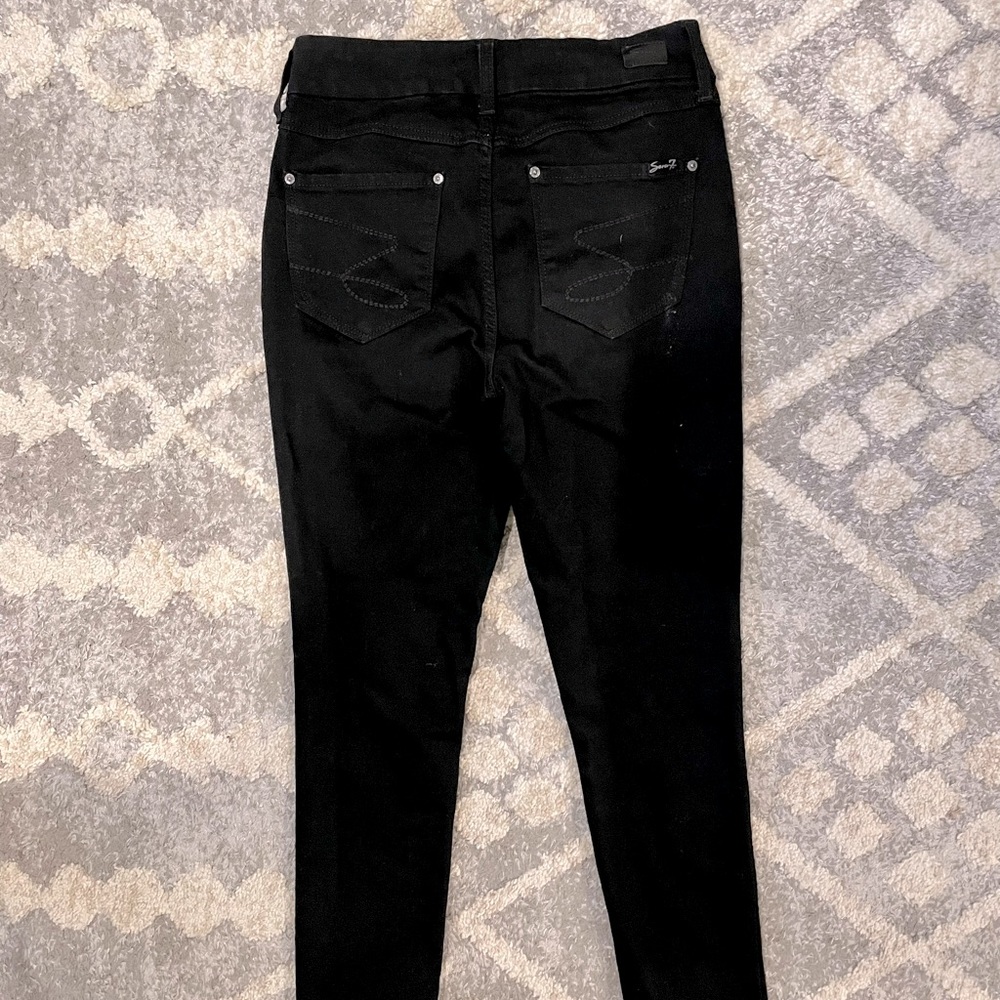 Seven7 high rise skinny tummy less black jeans.